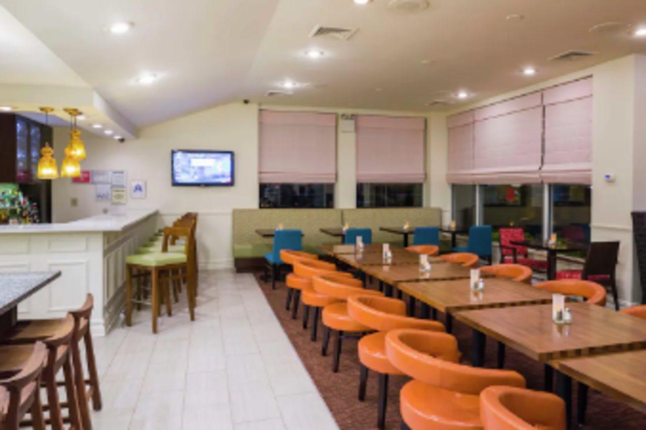 Hilton Garden Inn Queens Jfk - Newly Renovated New York Exteriör bild