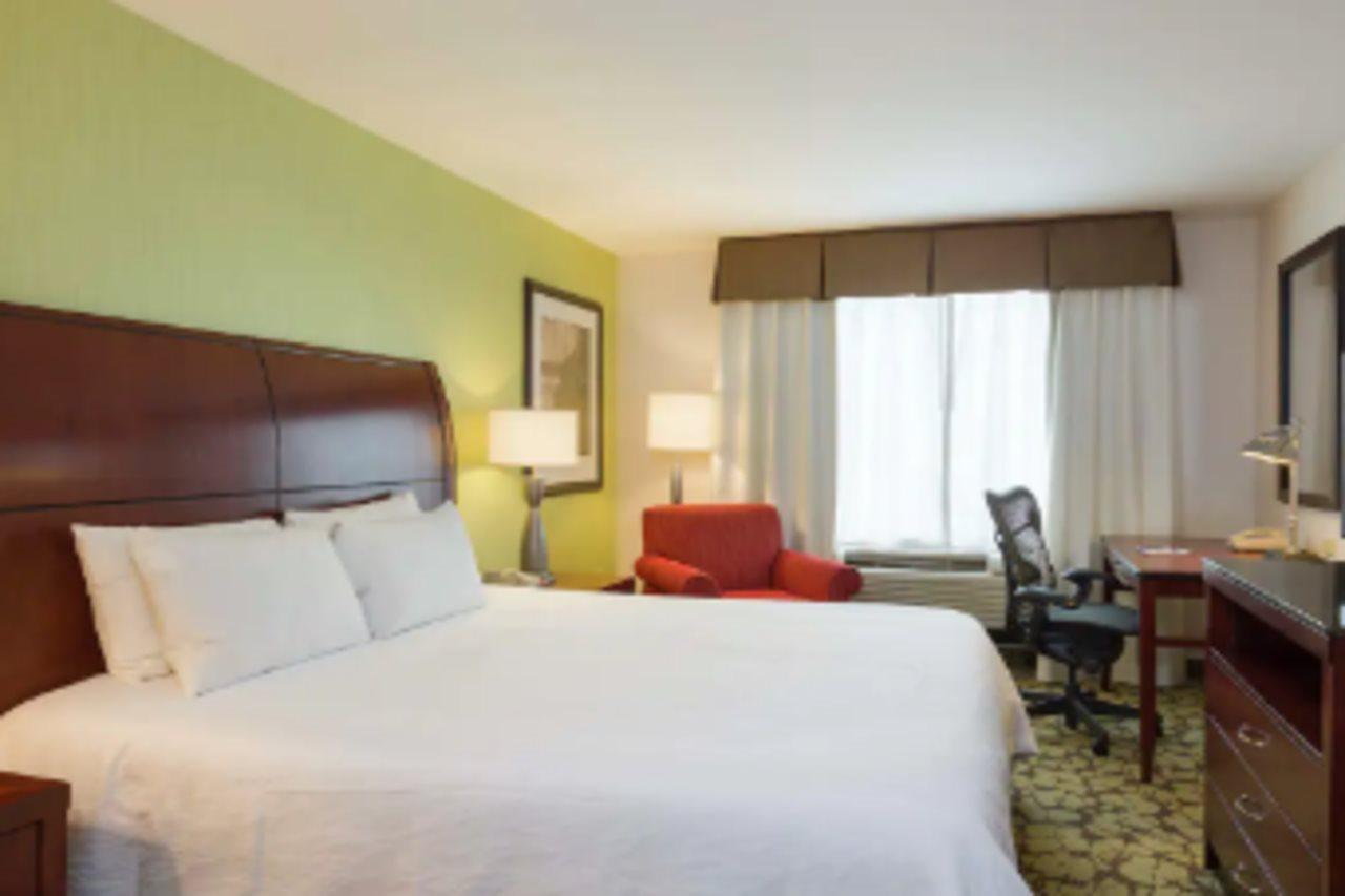 Hilton Garden Inn Queens Jfk - Newly Renovated New York Exteriör bild